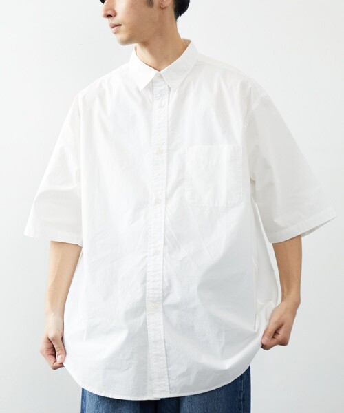 FREAK'S STORE（フリークスストア）の「FREAK'S STORE/フリークスストア リラックスフィット レギュラーカラー 半袖シャツ/シャツ（シャツ/ブラウス・メンズ・ホワイト/ネイビー/グレー/イエロー/インディゴブルー/グリーン/ブルー/ブルー系その他・MEDIUM/LARGE）」の2枚目の写真