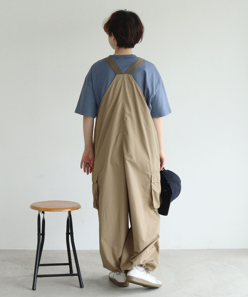 PAR ICI（パーリッシィ）の「【WEB別注】リサイクルナイロンタッサー アーミーオーバーオール（サロペット/オーバーオール・レディース・ネイビー/ベージュ・FREE）」の11枚目の写真