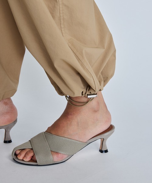 DOUBLE STANDARD CLOTHING（ダブルスタンダードクロージング）の「タスランタイプライターオールインワン（サロペット/オーバーオール・レディース・ブラック/ベージュ・38/36）」の7枚目の写真