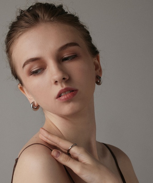 CENE（セネ）の「【CENE】セネ/ シィクフープ（ピアス（両耳用）・レディース・シルバー/ゴールド・FREE）」の2枚目の写真