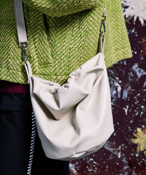 UNISEX》【EX】Vegan Leather Effect Shoulder Drawstring Bag