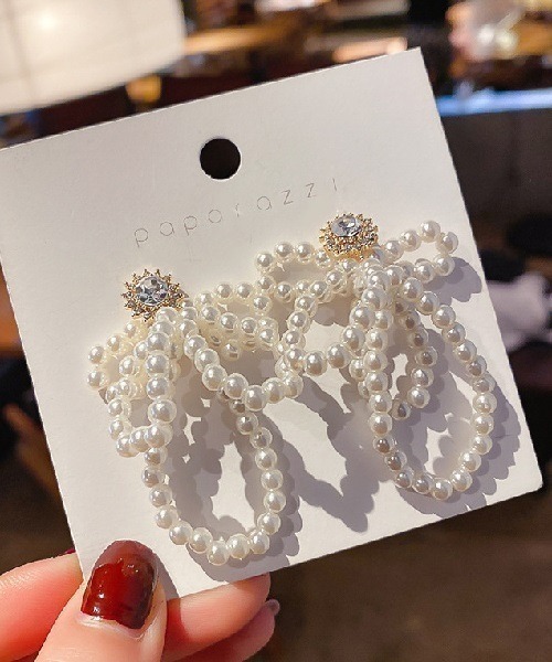Ritomo De Ricco(リトモ・デ・リコ)の「シルバー925ポスト ビジュー&パールピアス(ピアス(両耳用)・レディース・ホワイト・FREE)」の7枚目の写真