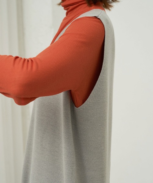 ROPE' PICNIC（ロペピクニック）の「【WEB限定カラー:チャコール,ホワイト】アンチピリングニットジャンパースカート（ジャンパースカート・レディース・チャコールグレー/ライトグレー/ブラック/ベージュ/オフホワイト/ブルー系その他4/ネイビー・40/38）」の20枚目の写真