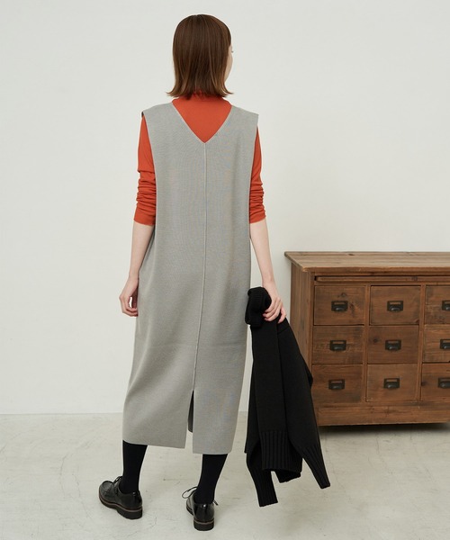 ROPE' PICNIC（ロペピクニック）の「【WEB限定カラー:チャコール,ホワイト】アンチピリングニットジャンパースカート（ジャンパースカート・レディース・チャコールグレー/ライトグレー/ブラック/ベージュ/オフホワイト/ブルー系その他4/ネイビー・40/38）」の19枚目の写真