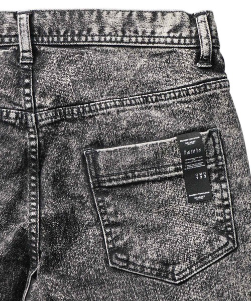 SHAREEF（シャリーフ）の「CHEMICAL WASH DENIM FLARED PANTS（デニムパンツ・メンズ・ブラック系その他/ケミカルウォッシュ・1/2/3）」の8枚目の写真