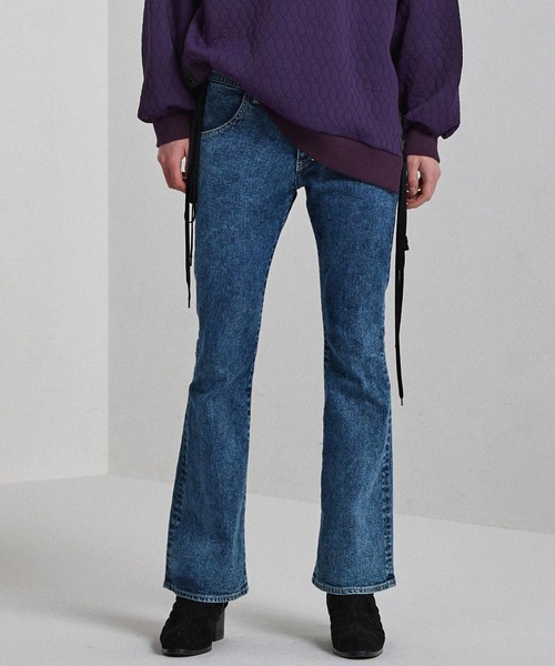 SHAREEF（シャリーフ）の「CHEMICAL WASH DENIM FLARED PANTS（デニムパンツ・メンズ・ブラック系その他/ケミカルウォッシュ・1/2/3）」の19枚目の写真