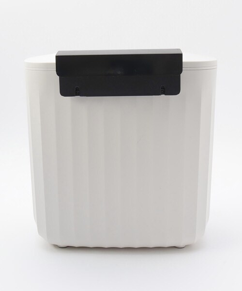 212 KITCHEN STORE（トゥワントゥキッチンストア）の「bcl フリップダストボックス 7L ホワイト（ダストボックス・レディース・その他・00）」の4枚目の写真