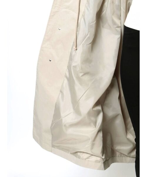 EMODA（エモダ）の「ボリュームスリーブオーバーコート（モッズコート・レディース・ブラック/ベージュ・FREE）」の5枚目の写真