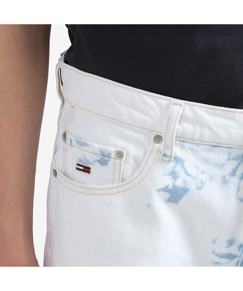 tommy jeans(トミー ジーンズ)の「ブリーチテーパードダッドジーンズ(デニムパンツ・メンズ・マルチ・32inch/30inch)」の5枚目の写真