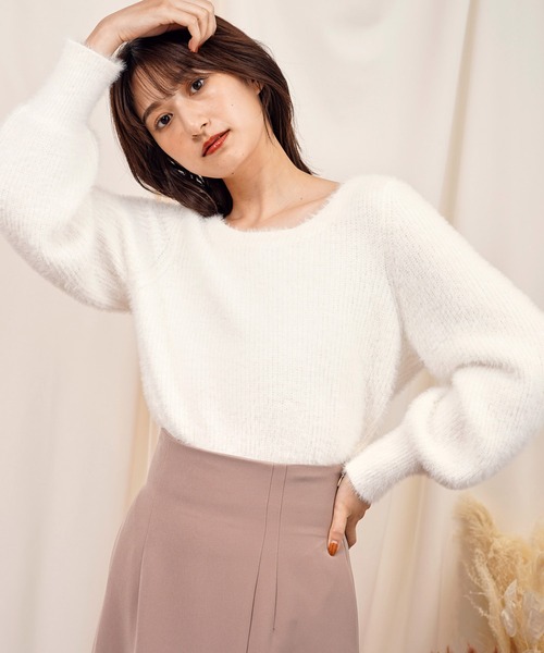 NOELA（ノエラ）の「バックチェーンシャギーニット（ニット/セーター・レディース・オフホワイト/ブルー/ボルドー・フリー）」の2枚目の写真