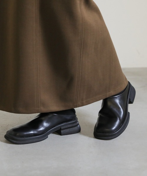 select MOCA(セレクトモカ)の「フェイクレザースライドシューズ(スリッポン・レディース・ブラック/ブラウン・SMALL/MEDIUM/LARGE/X-LARGE)」の6枚目の写真