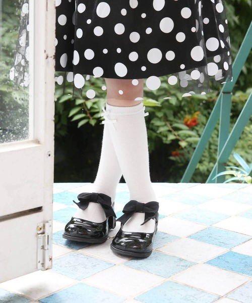 Rora（ローラ）の「ロリー 黒リボン シューズ（パンプス・キッズ・ブラック・22cm/16cm/17cm/18cm/19cm/20cm/21cm）」の12枚目の写真