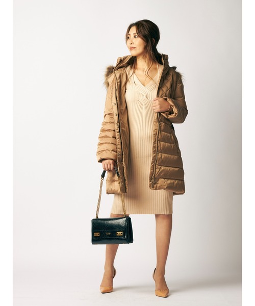 Guess（ゲス）の「Lolie Down Jacket（ダウンジャケット/コート・レディース・ブラウン/ブラック・X-SMALL/SMALL/MEDIUM）」の3枚目の写真