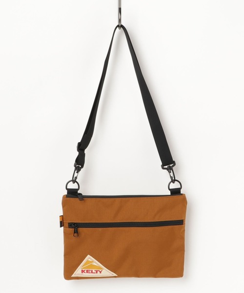 KELTY(ケルティ)の「旅先やおでかけで活躍【KELTY】ナイロンサコッシュ/ VINTAGE FLAT POUCH SM(ショルダーバッグ・レディース・ブラウン系その他/モカ/タン/セージグリーン/ダークグレー/オリーブ/ネイビー/ブラック/マスタード・FREE)」の6枚目の写真