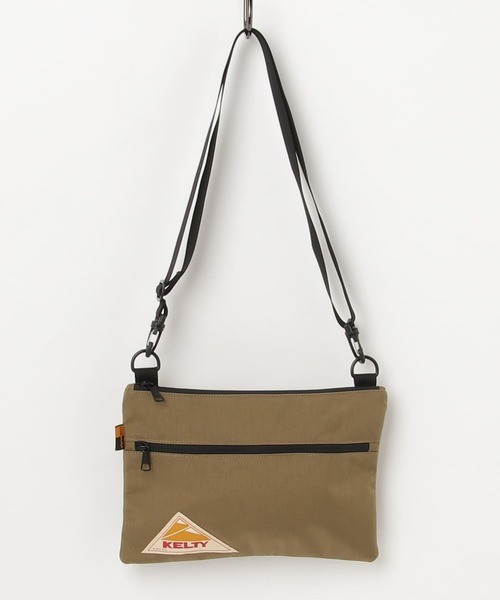 KELTY(ケルティ)の「旅先やおでかけで活躍【KELTY】ナイロンサコッシュ/ VINTAGE FLAT POUCH SM(ショルダーバッグ・レディース・ブラウン系その他/モカ/タン/セージグリーン/ダークグレー/オリーブ/ネイビー/ブラック/マスタード・FREE)」の7枚目の写真