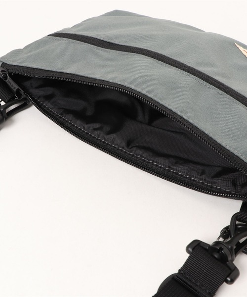 KELTY(ケルティ)の「旅先やおでかけで活躍【KELTY】ナイロンサコッシュ/ VINTAGE FLAT POUCH SM(ショルダーバッグ・レディース・ブラウン系その他/モカ/タン/セージグリーン/ダークグレー/オリーブ/ネイビー/ブラック/マスタード・FREE)」の12枚目の写真