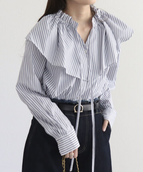 fredy emue（フレディエミュ）の「2WAYストライプフリルカラーブラウス（シャツ/ブラウス・レディース・ブルー系その他/ピンク系その他/ホワイト系その他・38）」の5枚目の写真