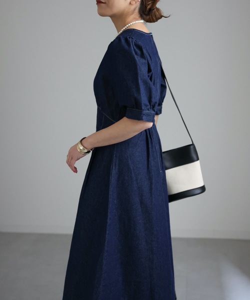 ap retro（アプレトロ）の「ウエストタックデニムワンピース（ワンピース・レディース・インディゴブルー/ブラック/ブラック系その他/ブルー/ライトブルー・FREE）」の11枚目の写真