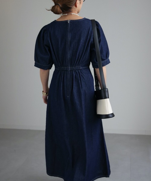 ap retro（アプレトロ）の「ウエストタックデニムワンピース（ワンピース・レディース・インディゴブルー/ブラック/ブラック系その他/ブルー/ライトブルー・FREE）」の12枚目の写真