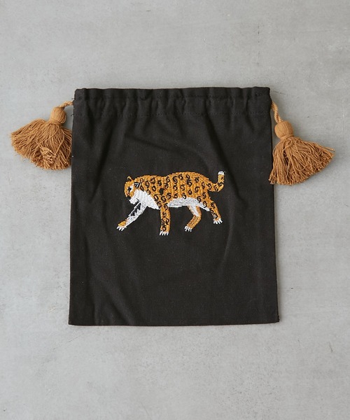 BIRTHDAY BAR（バースデイバー）の「アニマル刺繍 巾着ポーチ Lサイズ（ポーチ・レディース・ホワイト/ブラック・フリー）」の4枚目の写真