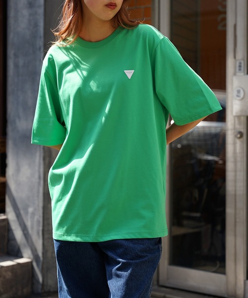 Guess(ゲス)の「GUESS/ゲス MEN S L/SLV TEE SHIRT 半袖Tシャツ ブランドロゴ ワンポイント ロゴTシャツ(Tシャツ/カットソー・メンズ・ブラック/ホワイト/グリーン・L/M/XL)」の14枚目の写真