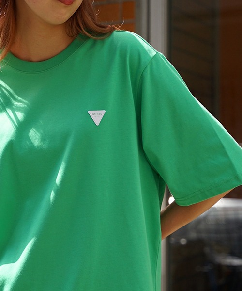 Guess(ゲス)の「GUESS/ゲス MEN S L/SLV TEE SHIRT 半袖Tシャツ ブランドロゴ ワンポイント ロゴTシャツ(Tシャツ/カットソー・メンズ・ブラック/ホワイト/グリーン・L/M/XL)」の16枚目の写真