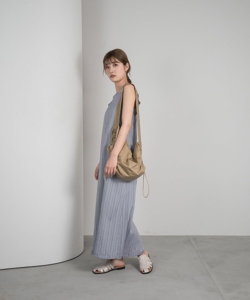 Amiur（エミレ）の「side drawstring useful bag（ショルダーバッグ・レディース・ブラック/アイボリー/ベージュ・FREE）」の14枚目の写真