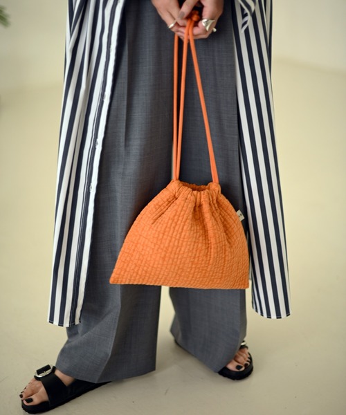 Marient（マリエント）の「ヌビ巾着BAG（ショルダーバッグ・レディース・オレンジ/ブラック/アイボリー/グレー・FREE）」の20枚目の写真