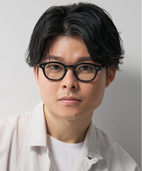 Name.（ネーム）の「ウェリントン型 調光サングラス｜レンズの色が変わるサングラス｜黒縁｜Name.（サングラス・メンズ・ブラック・FREE）」の3枚目の写真