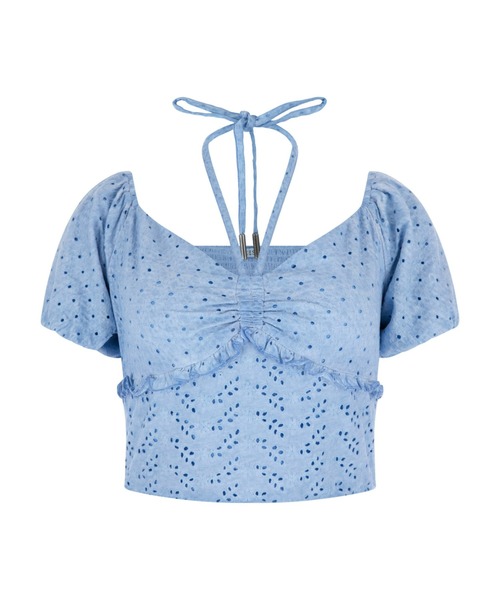 Guess（ゲス）の「Aini Eyelet Crop Top Tシャツ レディース（Tシャツ/カットソー・レディース・ホワイト/スカイブルー・SMALL/X-SMALL/MEDIUM）」の3枚目の写真