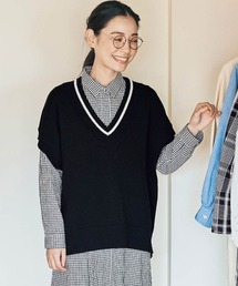 and myera（アンド マイラ）の「ａｎｄ　ｍｙｅｒａ　大きなニットベスト（ベスト）」