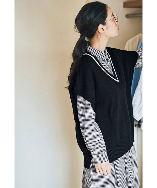 and myera(アンド マイラ)の「and myera 大きなニットベスト(ベスト・レディース・ブラック・MEDIUM/LARGE/X-LARGE/SMALL)」の6枚目の写真