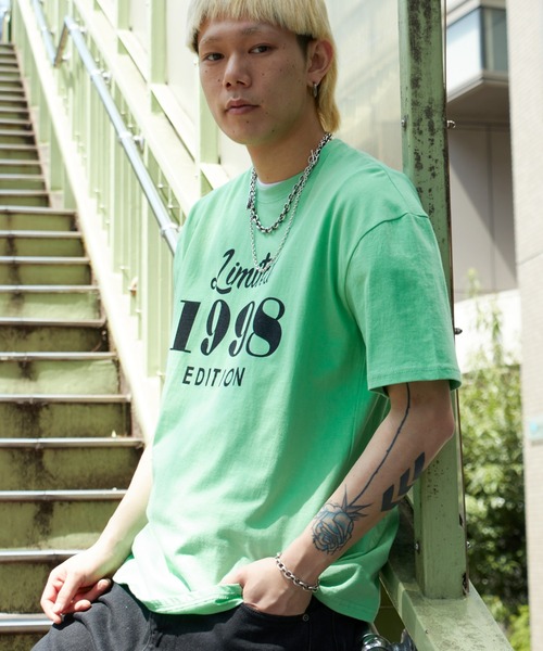 NO NEED(ノーニード)の「1998レトロデザイン ビッグシルエット カラーTシャツ(Tシャツ/カットソー・メンズ・ホワイト/ブラック/ベージュ/グリーン・フリ-)」の7枚目の写真