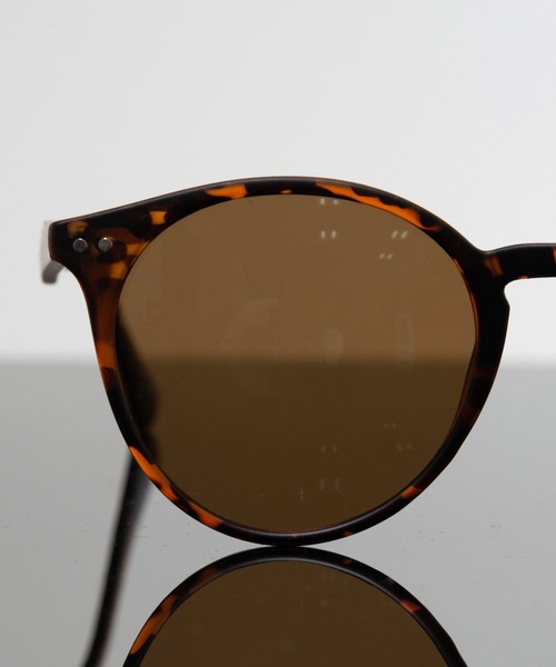 Revo.（レボ）の「＜URBAN＞BOSTON COLOR LENS SUNGLASSES / 'アーバン' ボストン サングラス カラーレンズ クリアフレーム UVカット（サングラス・レディース・ライトブルー/クリア/ライトグレー/ブラック系その他/ライトブラウン/ライトグリーン/クリアブラウン/ブラック/ブラウン・FREE）」の11枚目の写真