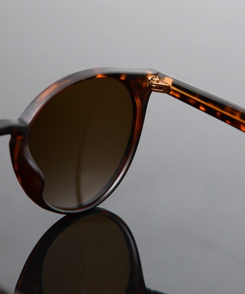 Revo.（レボ）の「＜URBAN＞BOSTON COLOR LENS SUNGLASSES / 'アーバン' ボストン サングラス カラーレンズ クリアフレーム UVカット（サングラス・レディース・ライトブルー/クリア/ライトグレー/ブラック系その他/ライトブラウン/ライトグリーン/クリアブラウン/ブラック/ブラウン・FREE）」の21枚目の写真