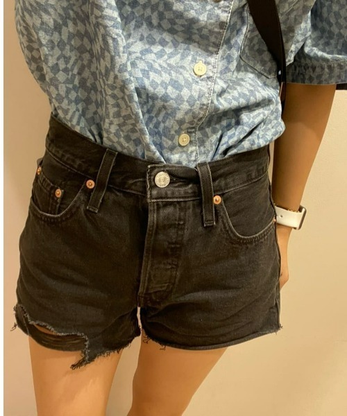 Levi's（リーバイス）の「【Levi's】５０１デニムショートパンツ（その他パンツ・レディース・ブラック・24inch/26inch/27inch/25inch）」の10枚目の写真