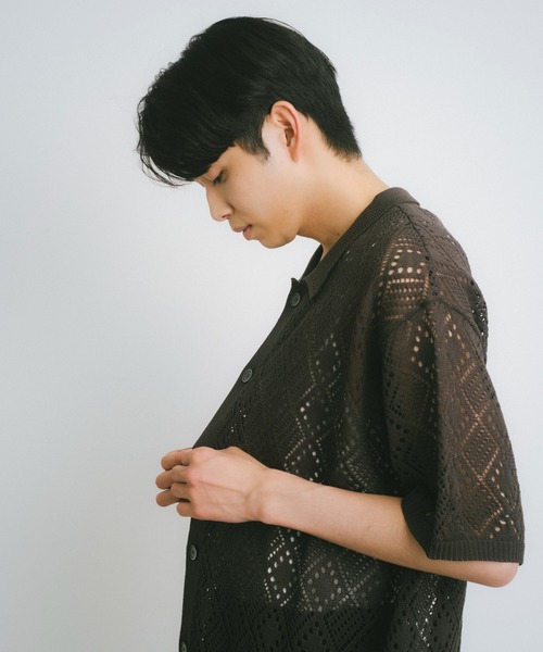 WHIMSIC（ウィムジック）の「【UNISEX/SET UP対応】メッシュジャガードニットシャツ（シャツ/ブラウス・メンズ・アイボリー/チャコールグレー・FREE）」の20枚目の写真