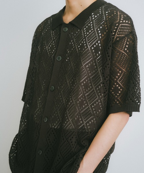 WHIMSIC（ウィムジック）の「【UNISEX/SET UP対応】メッシュジャガードニットシャツ（シャツ/ブラウス・メンズ・アイボリー/チャコールグレー・FREE）」の22枚目の写真