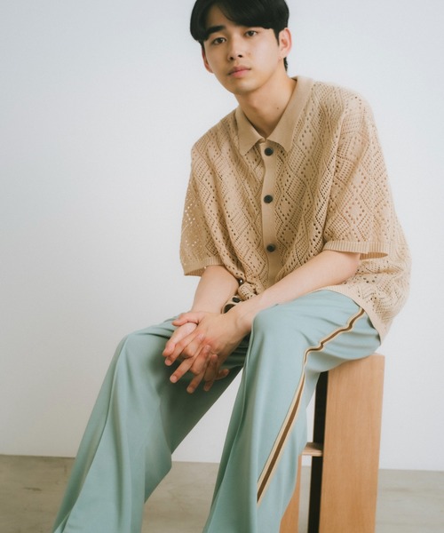 WHIMSIC（ウィムジック）の「【UNISEX/SET UP対応】メッシュジャガードニットシャツ（シャツ/ブラウス・メンズ・アイボリー/チャコールグレー・FREE）」の11枚目の写真