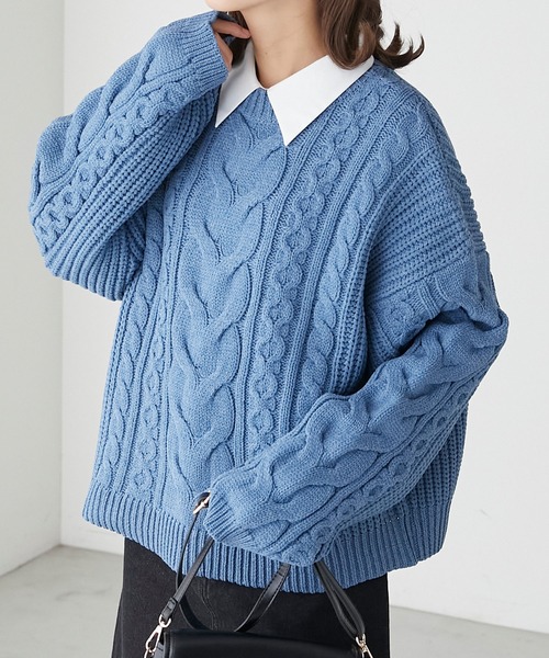 BONLECILL(ボンルシール)の「スポンディッシュケーブルニットプルオーバー(ニット/セーター・レディース・チャコールグレー/アイボリー/ブルー/グレー・FREE)」の1枚目の写真