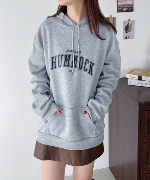 CLEA（クレア）の「カレッジロゴオーバーサイズフード付きパーカー（パーカー・レディース・オートミール/グレー/ネイビー・FREE）」の5枚目の写真