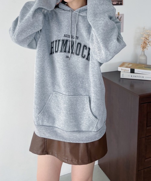 CLEA（クレア）の「カレッジロゴオーバーサイズフード付きパーカー（パーカー・レディース・オートミール/グレー/ネイビー・FREE）」の9枚目の写真