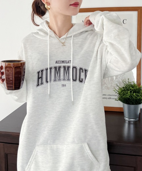 CLEA（クレア）の「カレッジロゴオーバーサイズフード付きパーカー（パーカー・レディース・オートミール/グレー/ネイビー・FREE）」の14枚目の写真