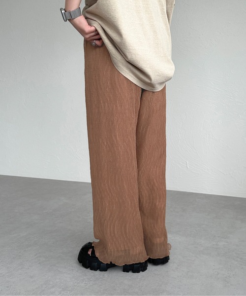 apres jour mignon（アプレジュールミニョン）の「クリンクルイージーパンツ【ZOZOTOWN限定アイテム】（その他パンツ・レディース・ブラウン系その他/ブルー/アイボリー/ブラック・SMALL/MEDIUM/X-LARGE）」の15枚目の写真