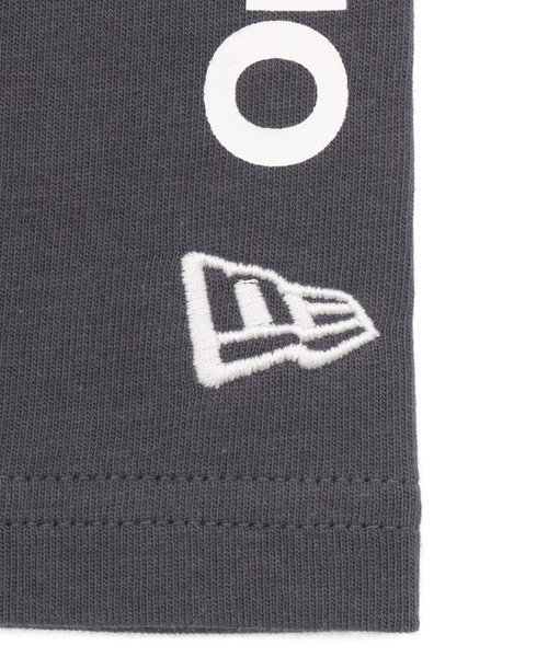 NEW ERA（ニューエラ）の「ニューエラキッズ 長袖Tシャツ 袖ロゴ ONSPOTZ別注（Tシャツ/カットソー・キッズ・ホワイト/ブラック/ベージュ/ストーン/ブラウン/ダークグレー/ブルー/ネイビー・130/160/150/140）」の18枚目の写真