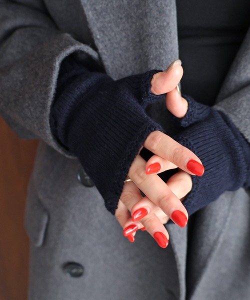 andme（アンドミー）の「ウール混アームウォーマー（アームカバー・レディース・グレー/ブラウン/ダークネイビー/オートミール・FREE）」の4枚目の写真