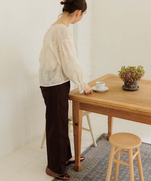 flower(フラワー)の「ブーケバルーンブラウス(シャツ/ブラウス・レディース・ベージュ/パープル/アイボリー・FREE)」の6枚目の写真