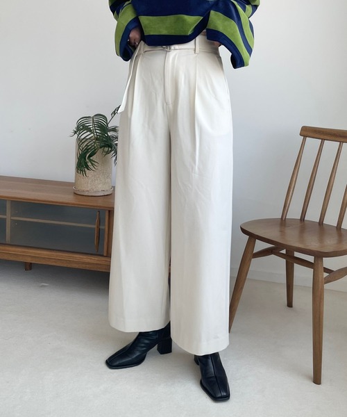 LOWRYS FARM（ローリーズファーム）の「ＴＲベルトツキタックワイドパンツ　 971228（その他パンツ・レディース・アイボリー/グレー/ベージュ・MEDIUM/LARGE）」の3枚目の写真