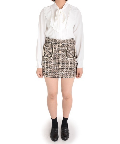 urge:(アージコロン )の「【URGE:】パール ビジュー付き リボンブラウス(シャツ/ブラウス・レディース・ホワイト・LARGE/MEDIUM)」の11枚目の写真