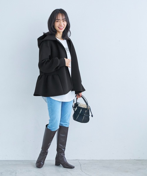 coca（coca）（コカ）の「ダンボールニット サイドフレアフードパーカー（パーカー・レディース・ブラック/グレイッシュベージュ/ダークベージュ・L/M）」の4枚目の写真